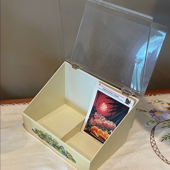 McCalls 1970’s great American recipe box - Picture 3 of 3